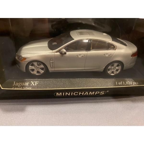 minichamps Jaguar XF 2007 (Liquid Silver) (1/43 scale model)