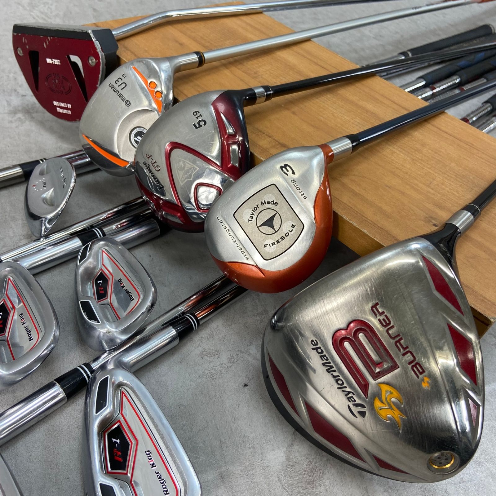 TaylorMade - TaylorMade　テーラーメイド maruman　マルマン　メンズゴルフ12本セット　右利き用　キャディバッグ　カート式　初心者おすすめ　入門用 TaylorMade テーラーメイド maruman マルマン メンズゴルフ12本