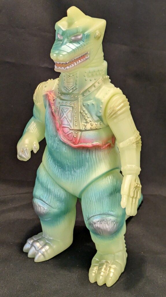 トイグラフ ゴジラ対メカゴジラ メカゴジラ 50%ver 蓄光|水色メタ-赤紫メタ-銀-金スプレー |ゴジラ対メカゴジラ