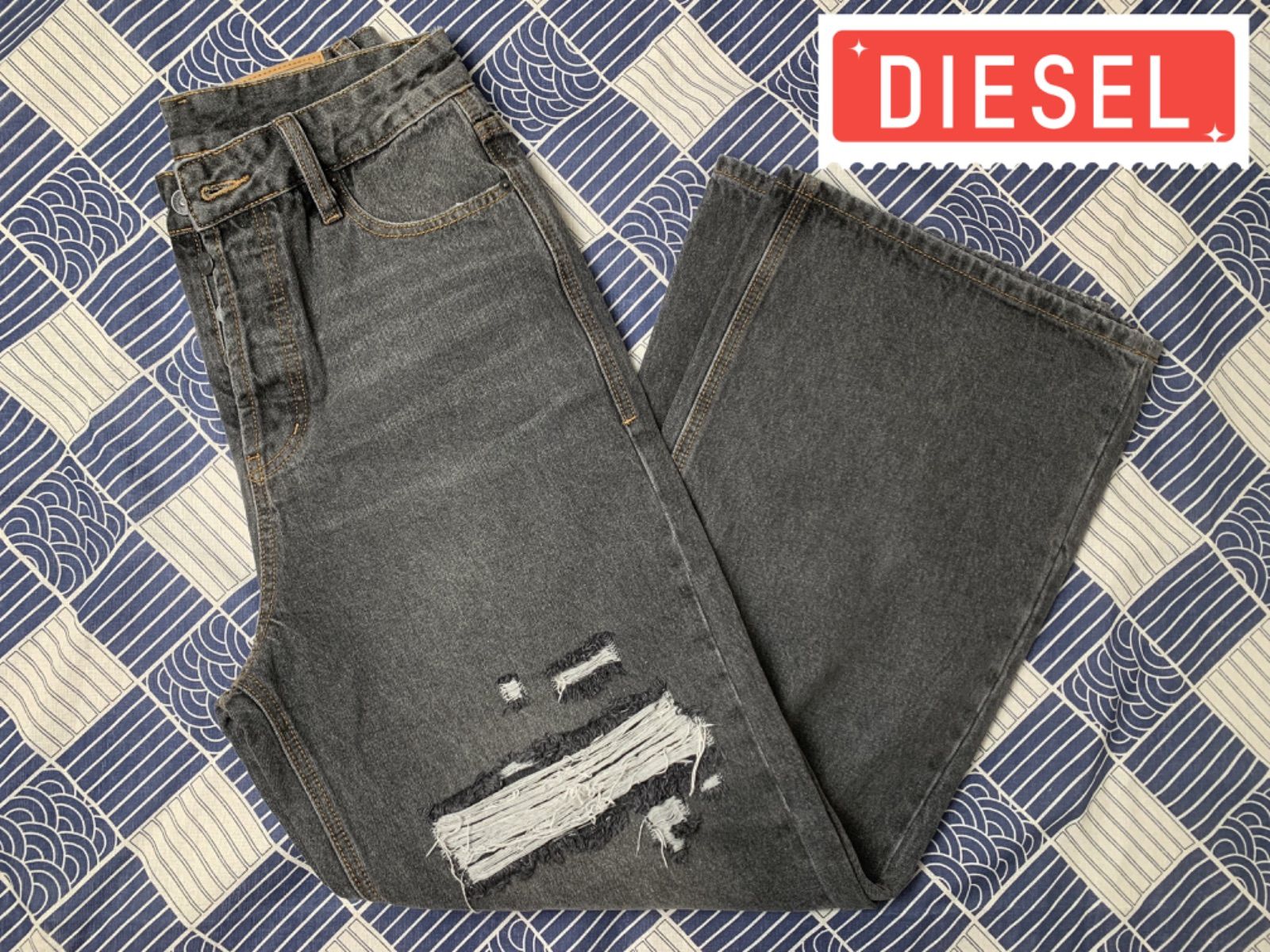 Dieselジーンズ   ダメージワイドデニム