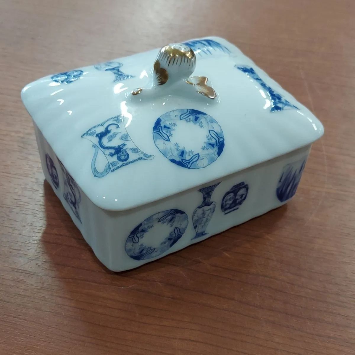 深川製磁 ブルーチャイナジュエリーボックス 小物入れ