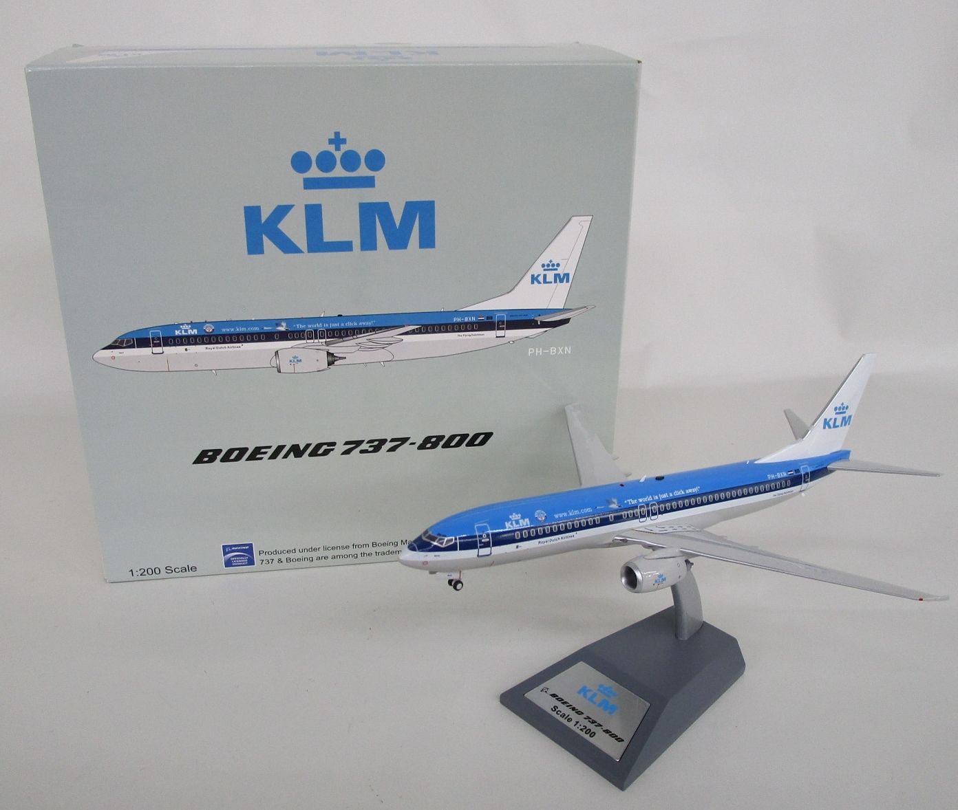 JFOX 1|200 JF-737-8-018 B737-800 PH-BXN D krt052903m