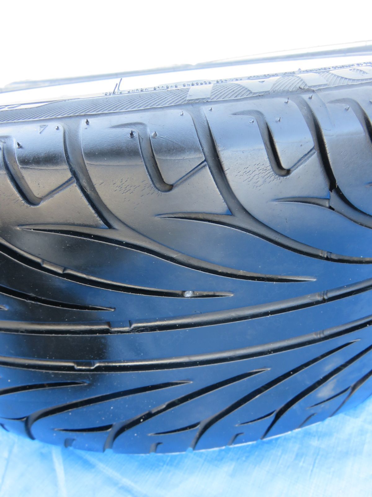 ホイールタイヤ 225