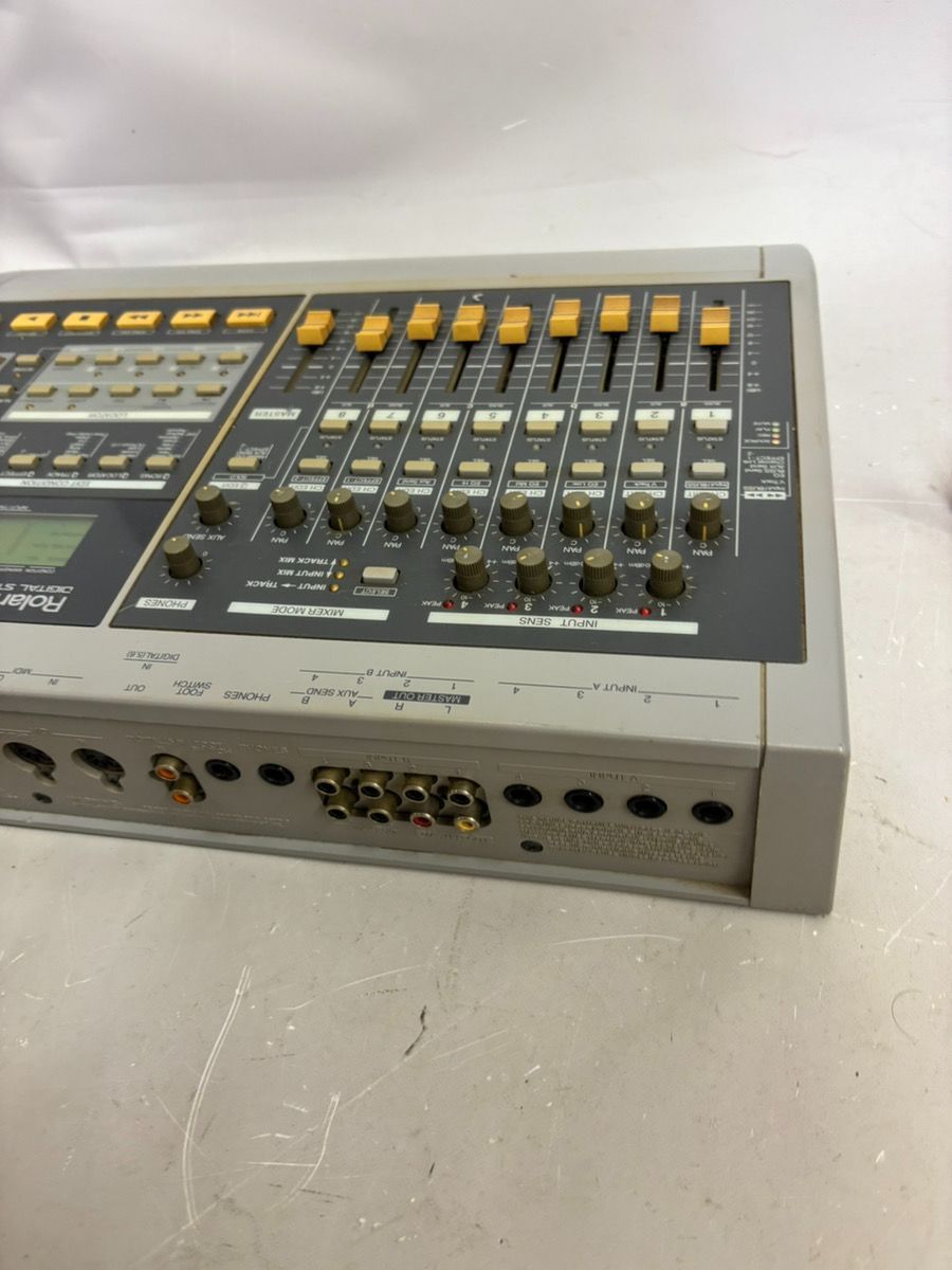 動作品】Roland VS-880 デジタルマルチトラックレコーダー 本体