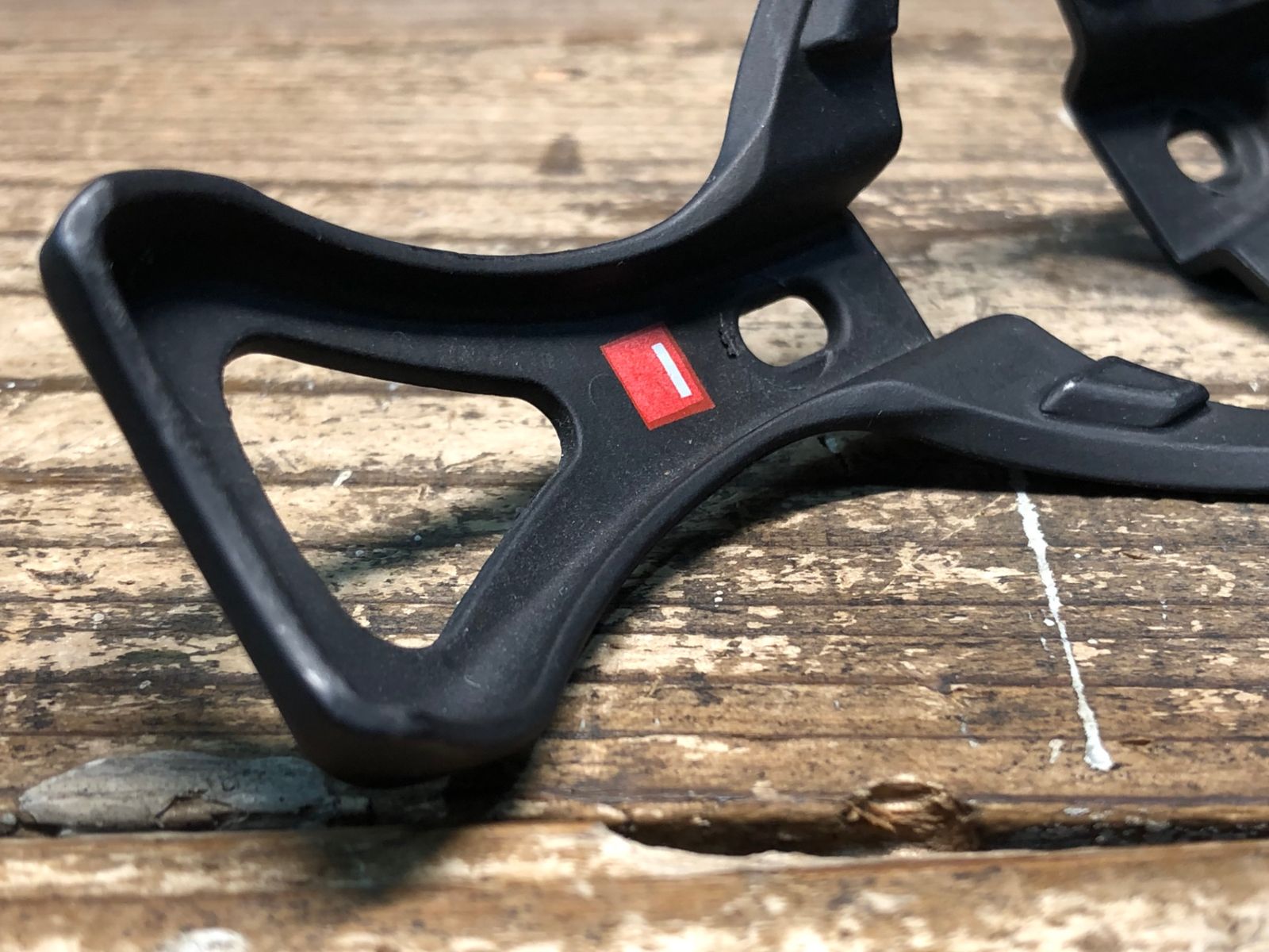 JA067 エリート ELITE LEGGERO CARBON ボトルケージ 2個セット