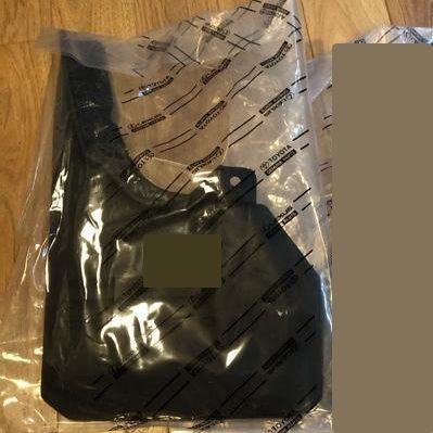 トヨタ TOYOTA 純正 ランクル ランドクルーザー BJ70 HZJ70 PZJ70 フロントフェンダー マッドガード 泥除け 右 RH 運転席 単品 パーツ エンジン タイヤ バンパー 検索 マフラー