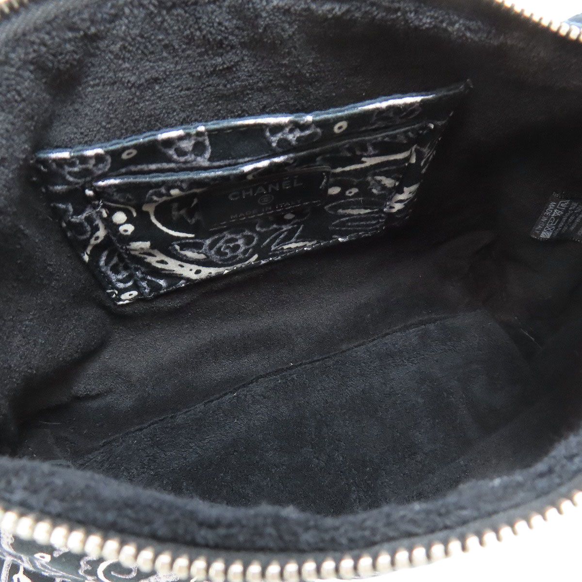 CHANEL シャネル シュシュ付き ペイズリー柄 シルバー金具 化粧ポーチ 