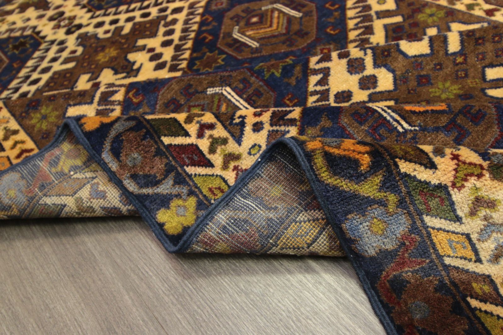 ヴィンテージ トライバルラグ