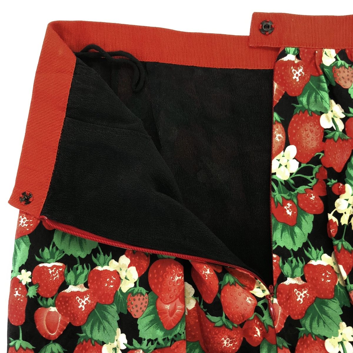 DOLCE&GABBANA ドルチェ＆ガッバーナ ストロベリーレース