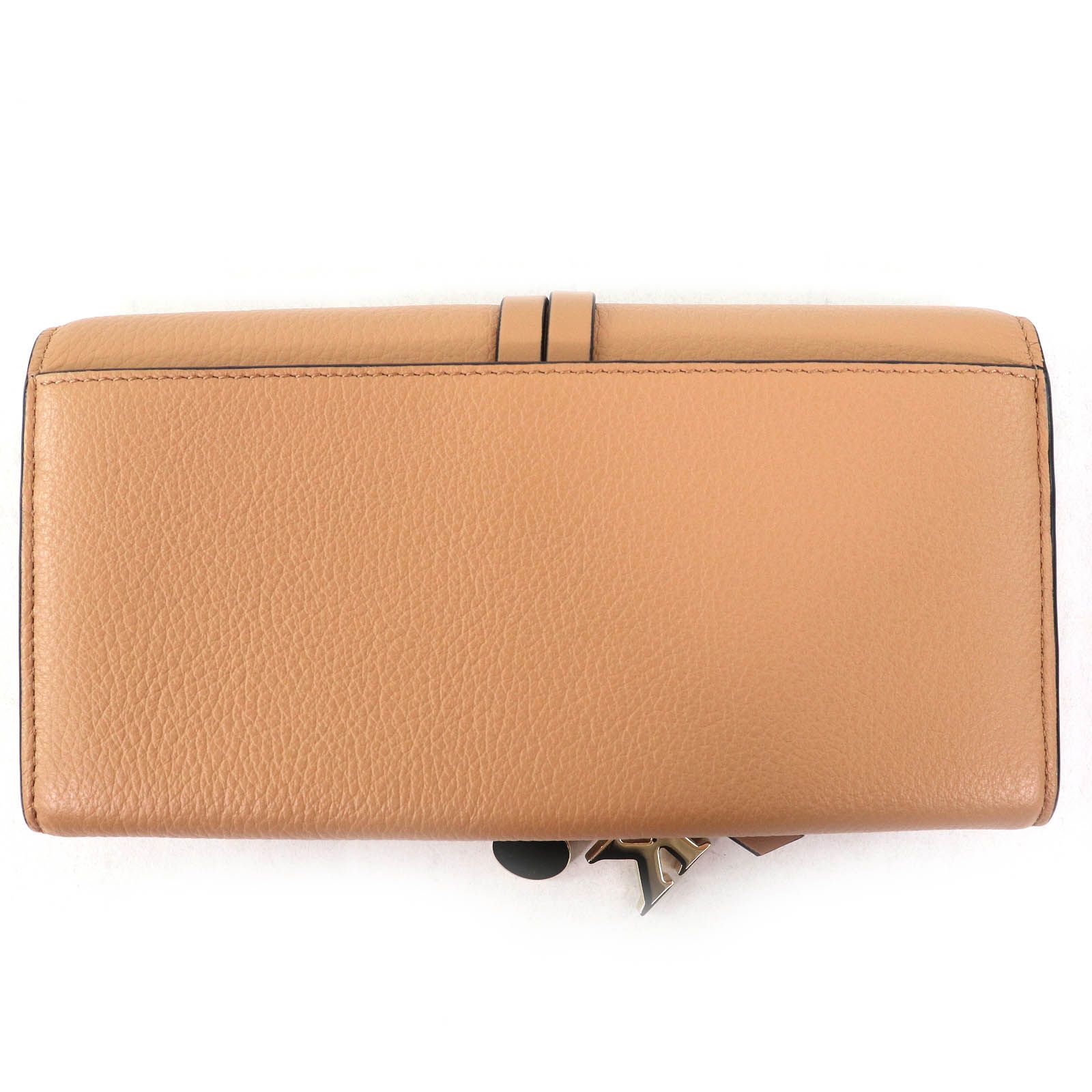【未使用品】Chloe クロエ　ALPHABETジップ付きロング ウォレット Chloé フラップ付きグレインレザー製Alphabetウォレット | Chloé JP