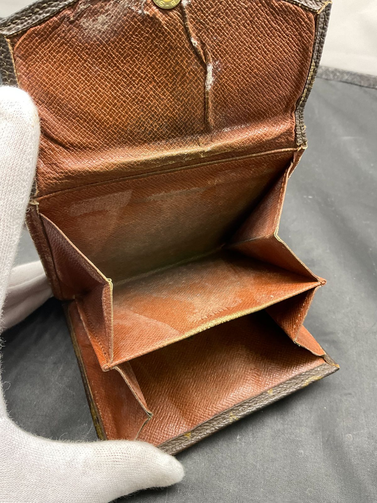★美品★廃番品★ルイ・ヴィトン　財布　Wホック財布　二つ折り財布　モノグラム LOUIS VUITTON ルイヴィトン Wホック財布 廃盤レア レディース