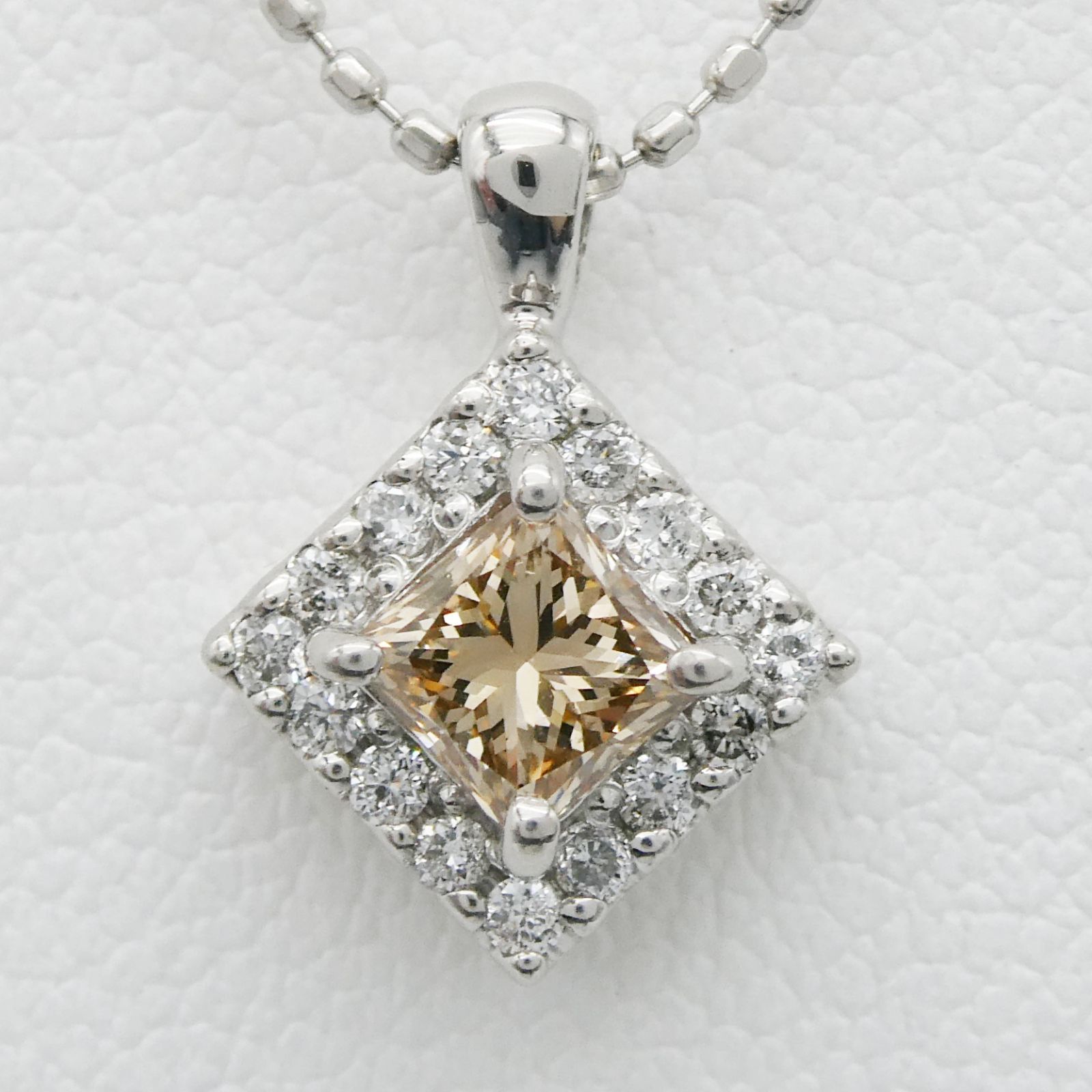 ネックレス Pt850/900 ダイヤ0.35ct/0.1ct プリンセスカット-