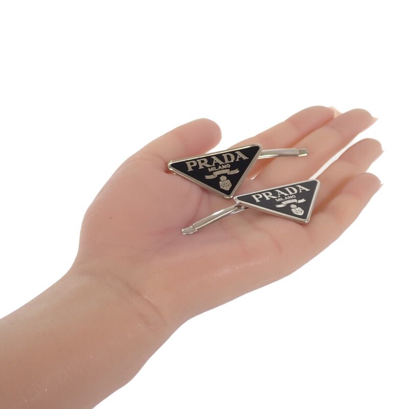 PRADA トライアングルヘアピン ブラック 美品】PRADA プラダ トライアングル メタルヘアピン ブラック 国内正規