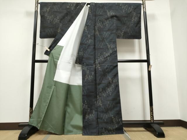 平和屋着物○本場大島紬 泥染め 樹林文 さが美扱い 窪田織物謹製 証紙