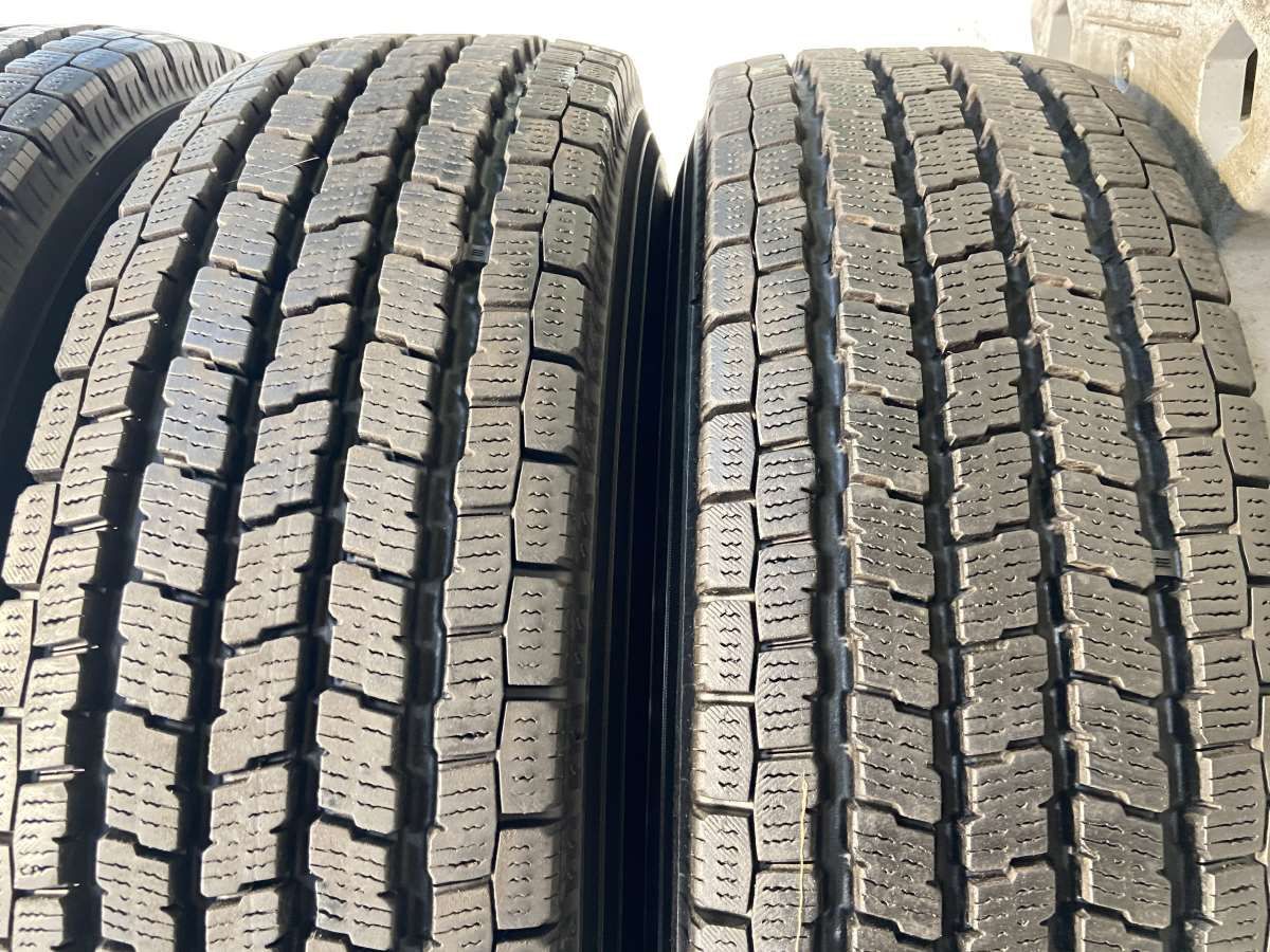 スタッドレスタイヤ