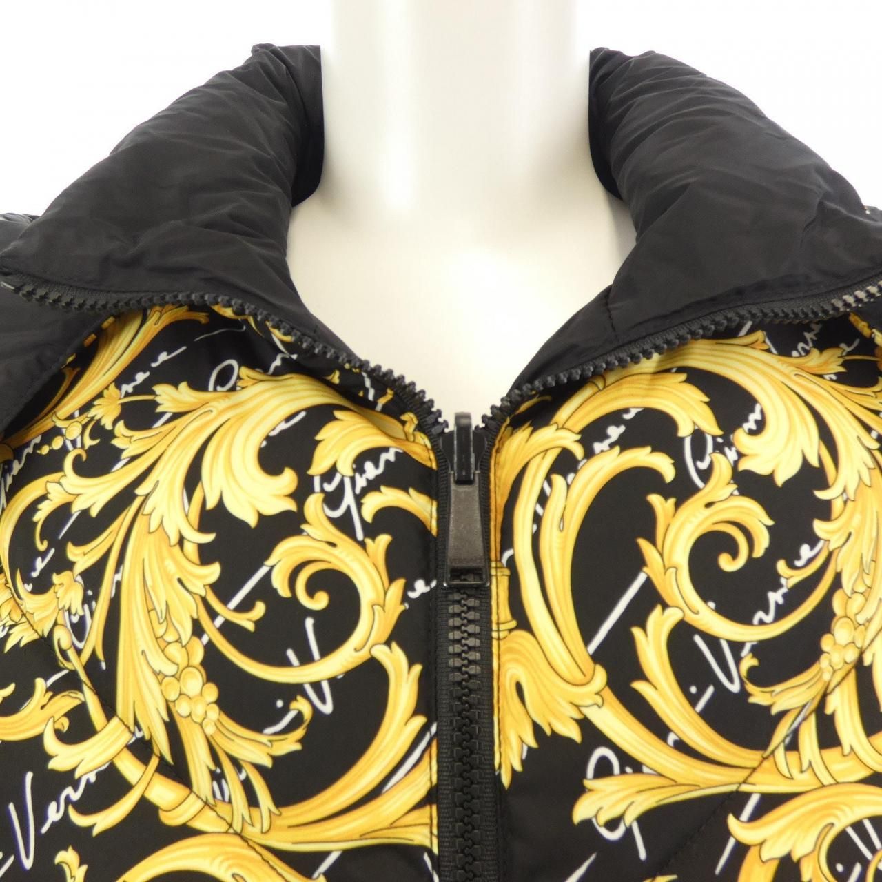 ヴェルサーチ VERSACE ダウンジャケット - メルカリ