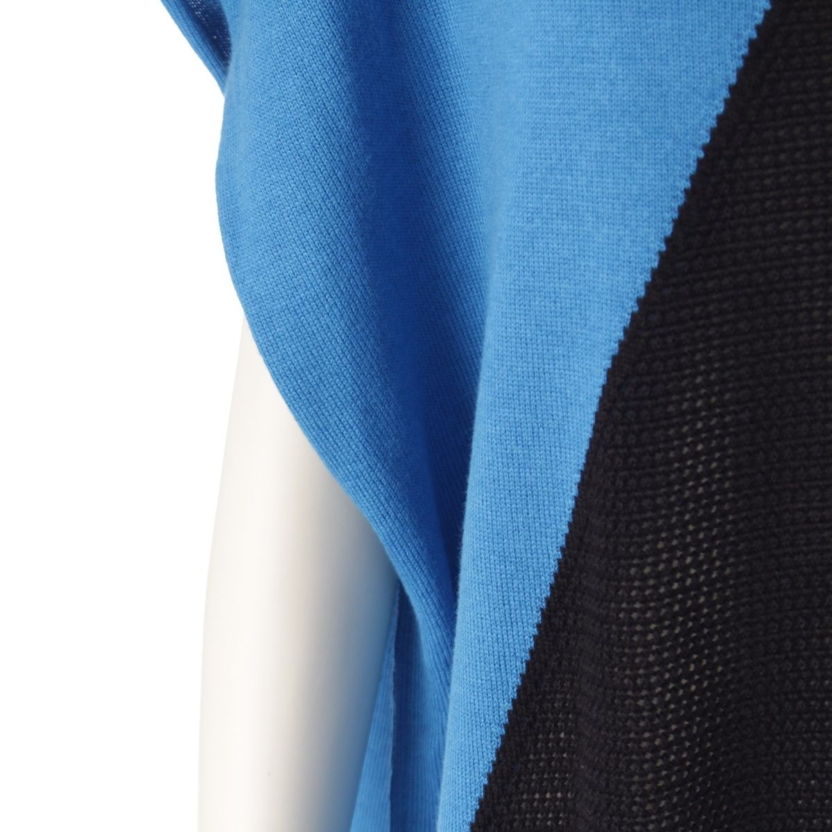 イッセイミヤケ Lサイズ  ノースリーブ ブルー ISSEY MIYAKE イッセイミヤケ ギンガムチェック ノースリーブ