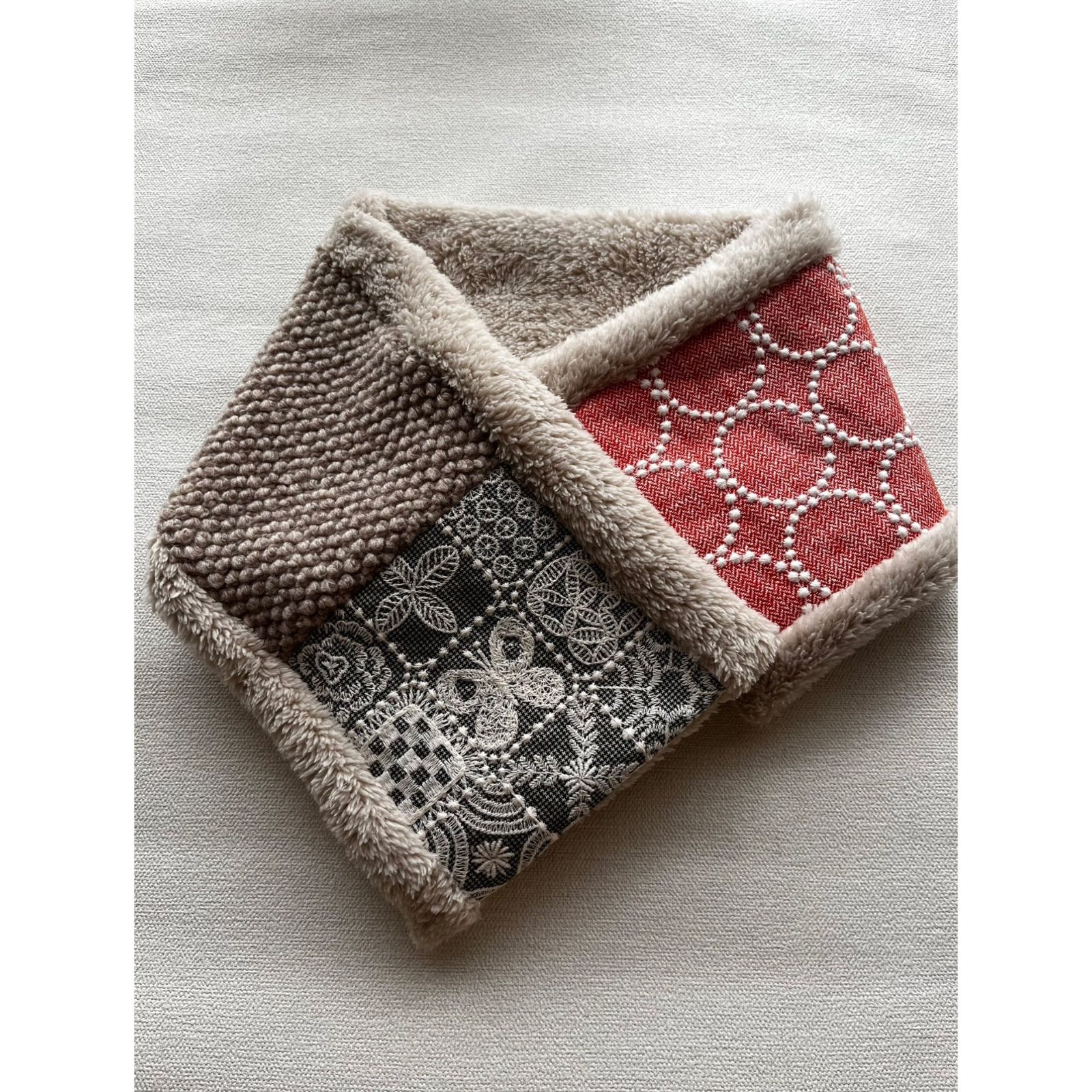 ミナペルホネン forest tile マフラー