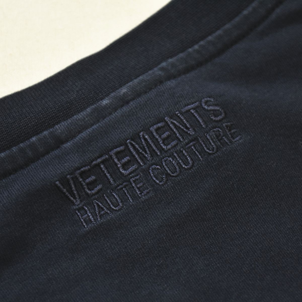 ヴェトモン VETEMENTS オーバーサイズ オートクチュールロゴ 半袖 T 