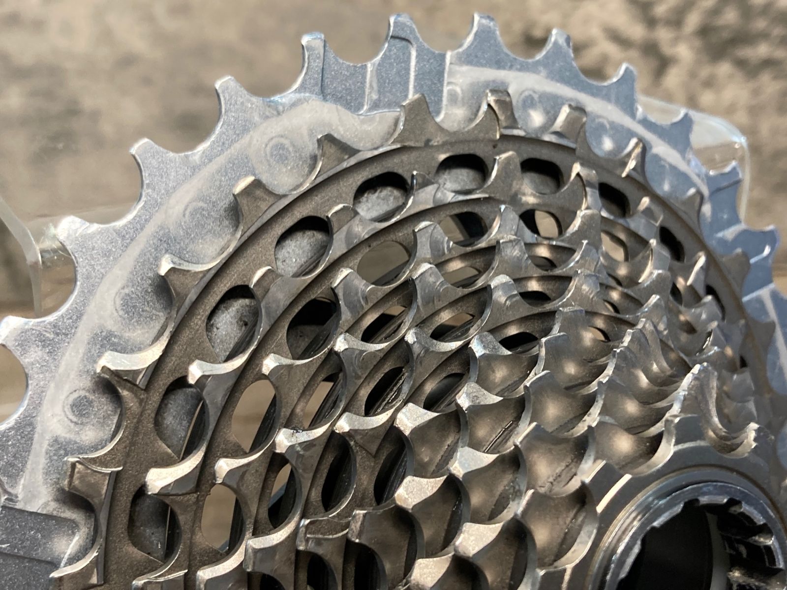 SRAM RED AXS E1 スプロケット 10-33t