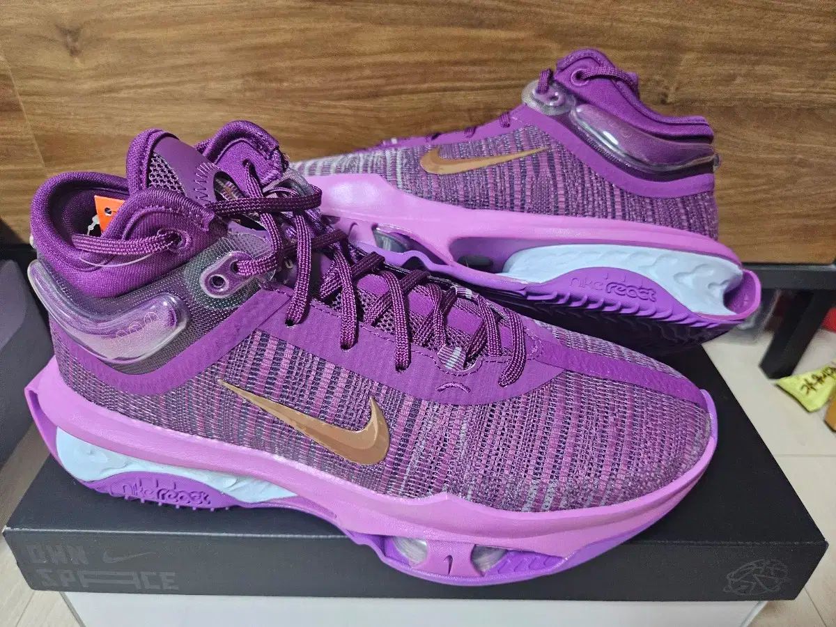 NIKE ナイキ