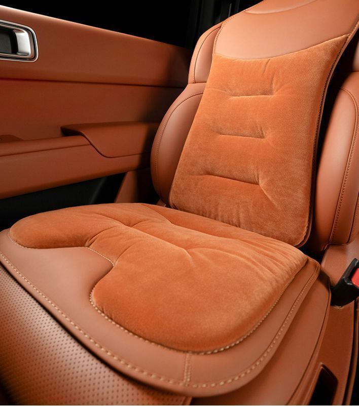 【新品未使用】車用シートクッション 冬用 フェイクファー シートカバー 厚手 保温 車内アクセサリー 汎用 シートマット
