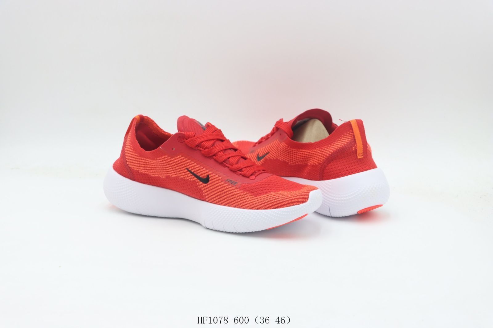 Nike ランニングシューズ ホワイト/グリーン/レッド 今日特価】Nike ナイキ ランニングシューズ HJ5228-102 ホワイト