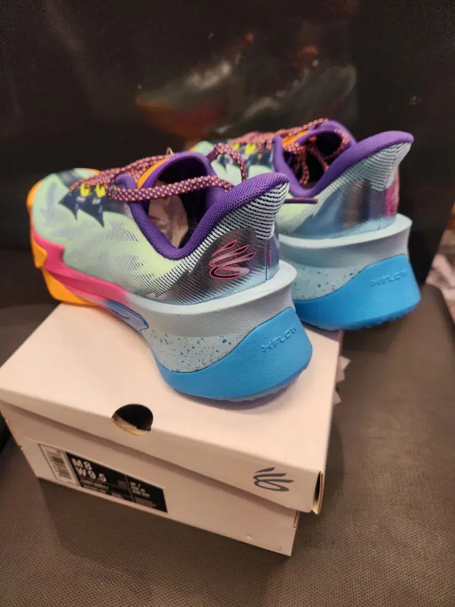 昇るような UNDER ARMOUR アンダーアーマー カレーシリーズ 7 最高品質を待つ！