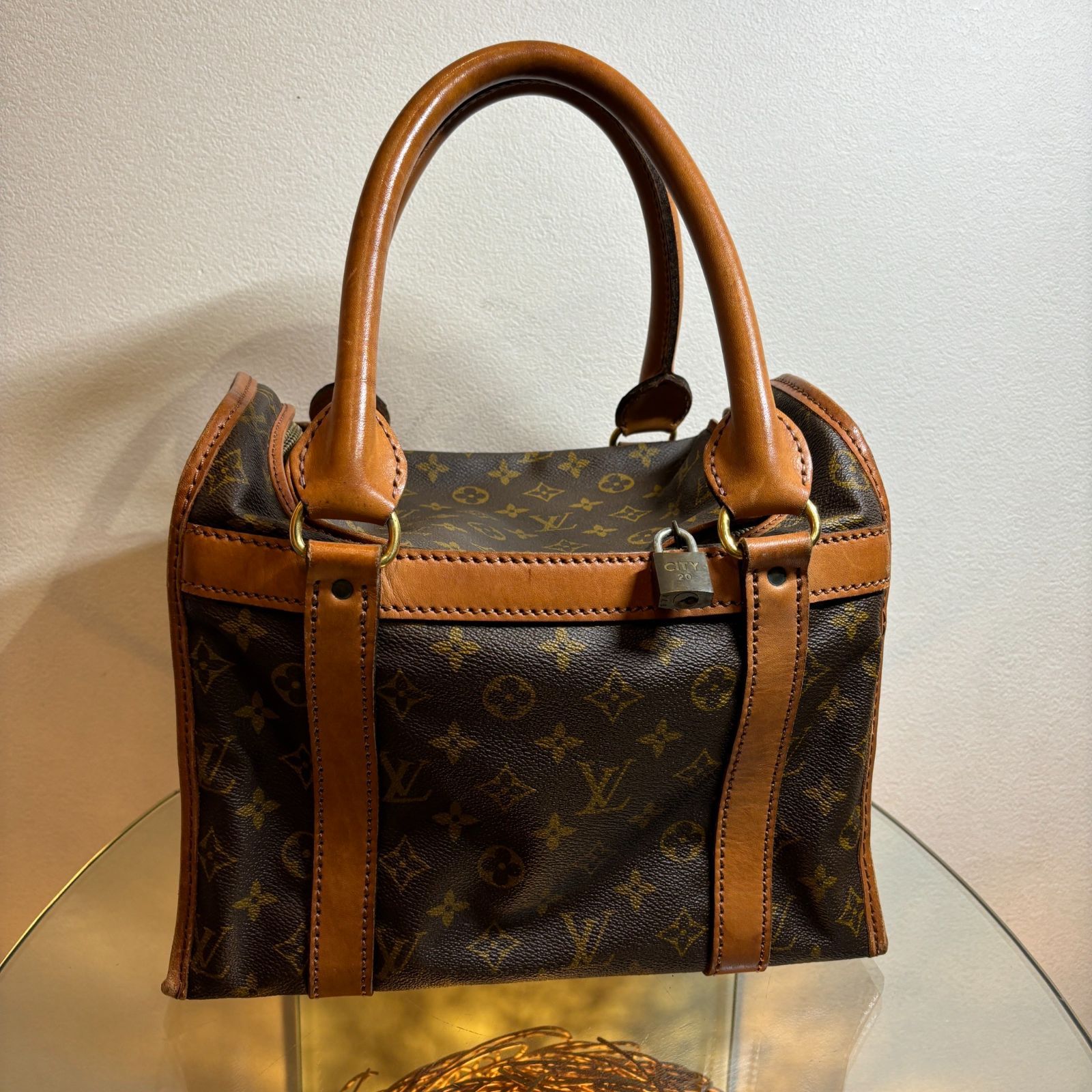 リモワ クラシックフライト 60L 2輪 TSAロックベルト付 チェックインM リモワ クラシックフライト 60L 2輪 TSAロックベルト付 チェックインM