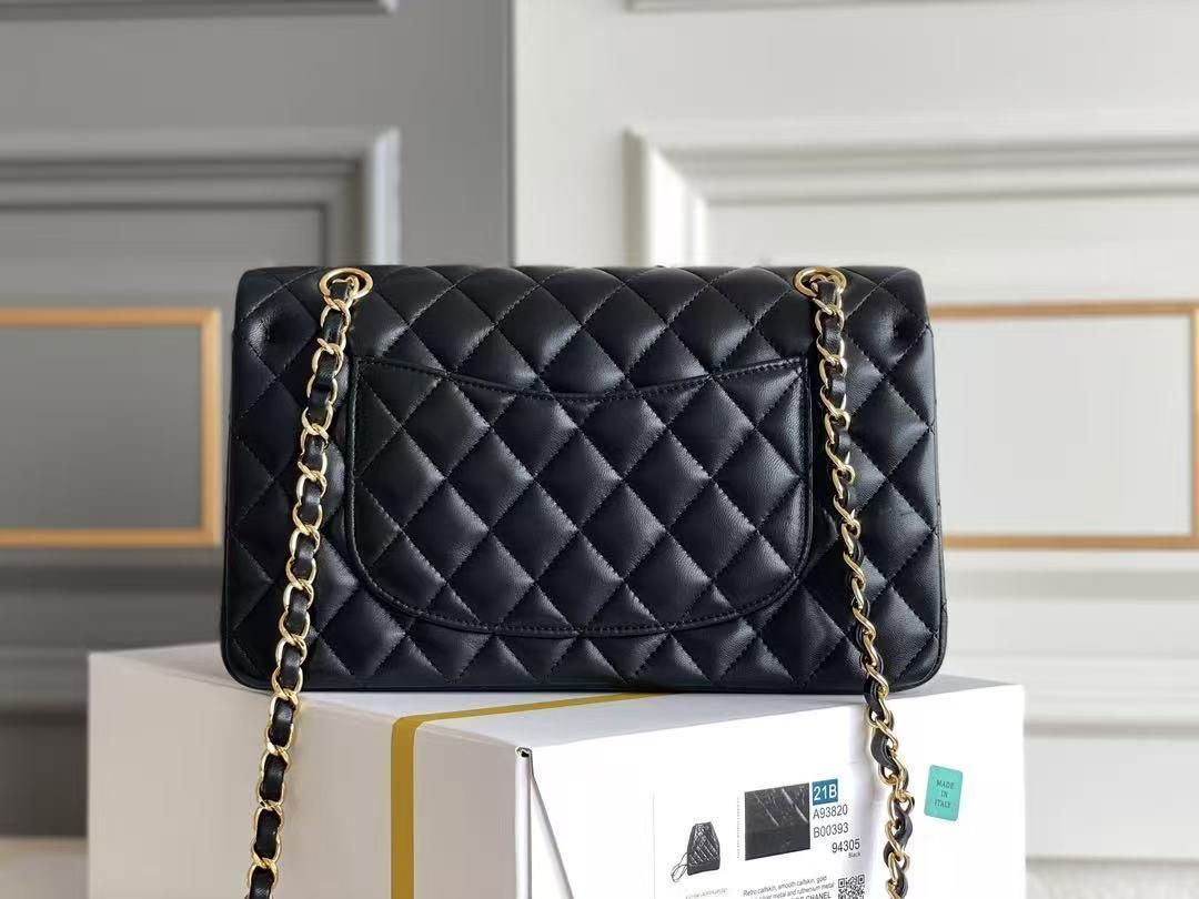 CHANEL マトラッセ 25 ラムスキン チェーンショルダーバッグ