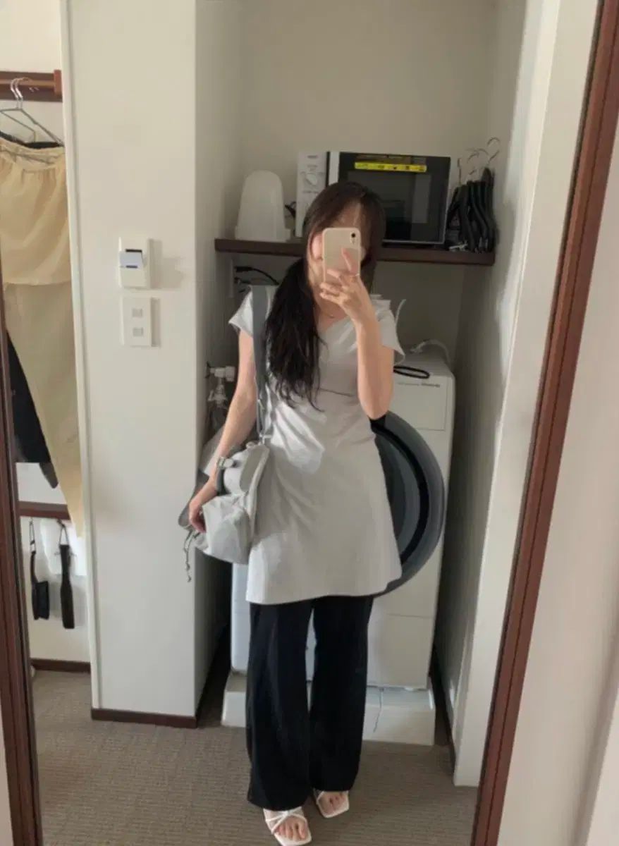 oinii ブーツカット パンツ ブラック コットン ONE PIECE ライトブルーグレー