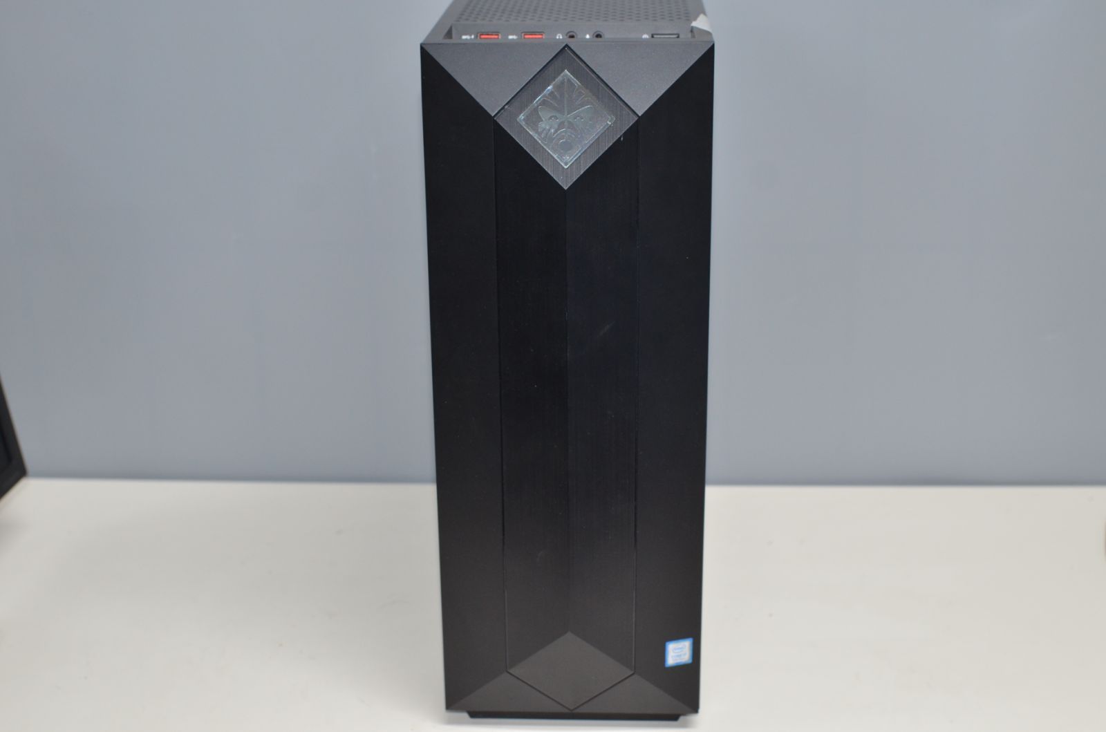 デスクトップゲーミングパソコン OMEN by HP Obelisk Desktop 875-0085jp core i7-9700 メモリ16GB 爆速SSD256GB+HDD2TB RTX2060 Windows11