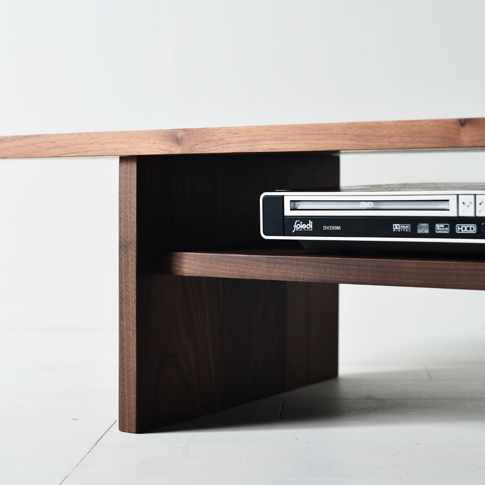 KONOJI TVボード・幅120cm・ウォルナット・シンプルなテレビ台 KONOJI TVボード・幅120cm・ウォルナット・シンプルなテレビ台