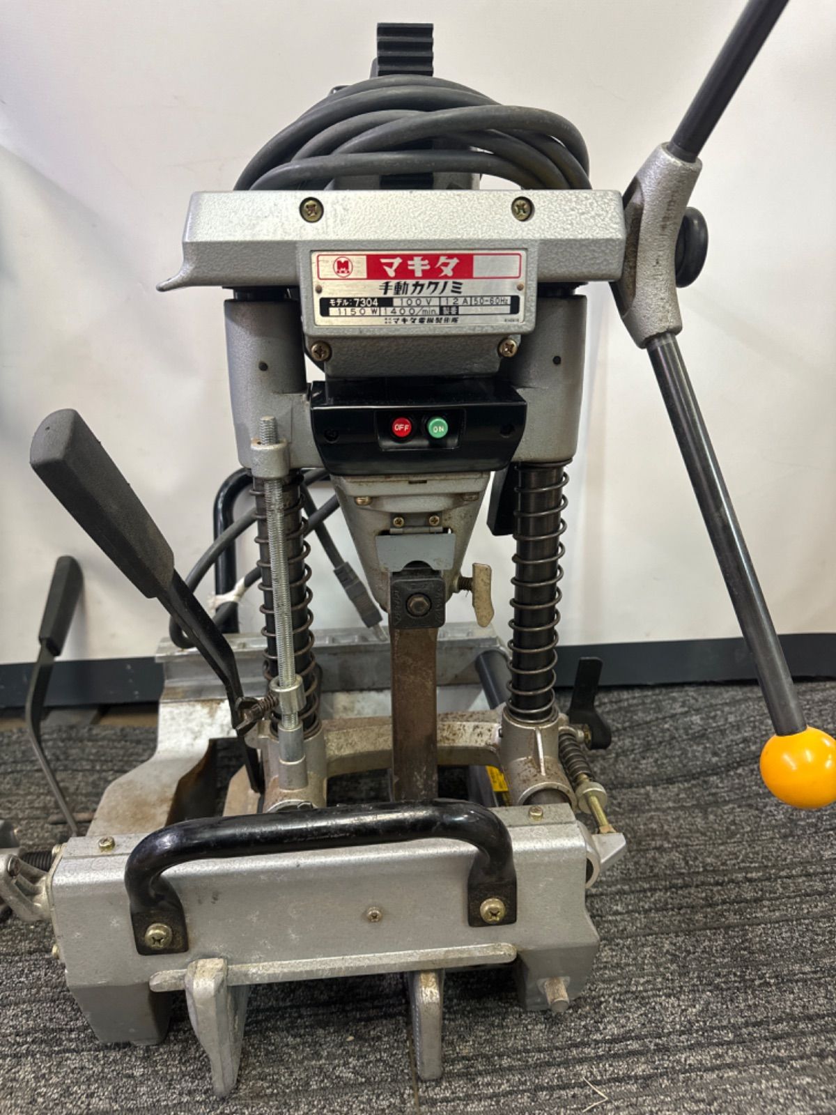 中古品】 【同梱不可】makita マキタ カクノミ 7304 動作確認済 100V 