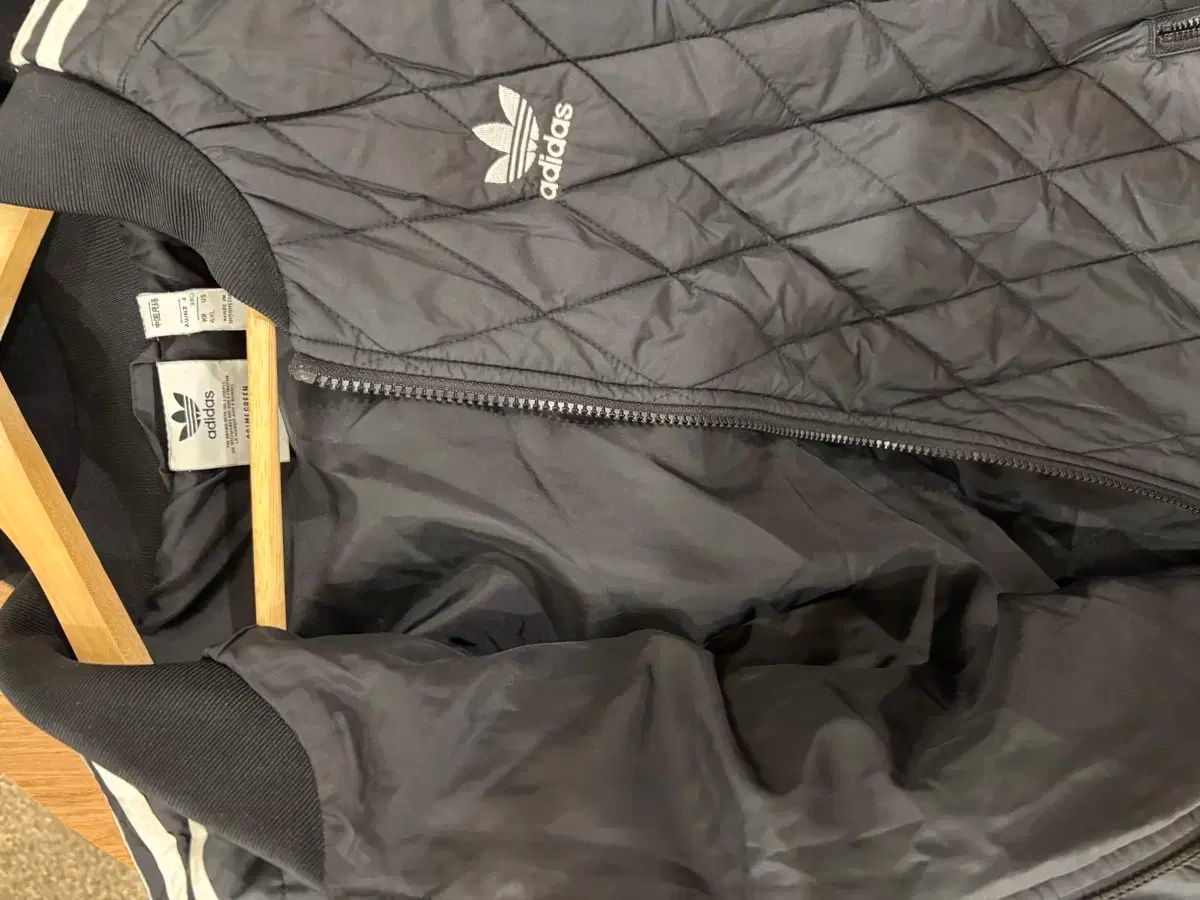 adidas アディダス