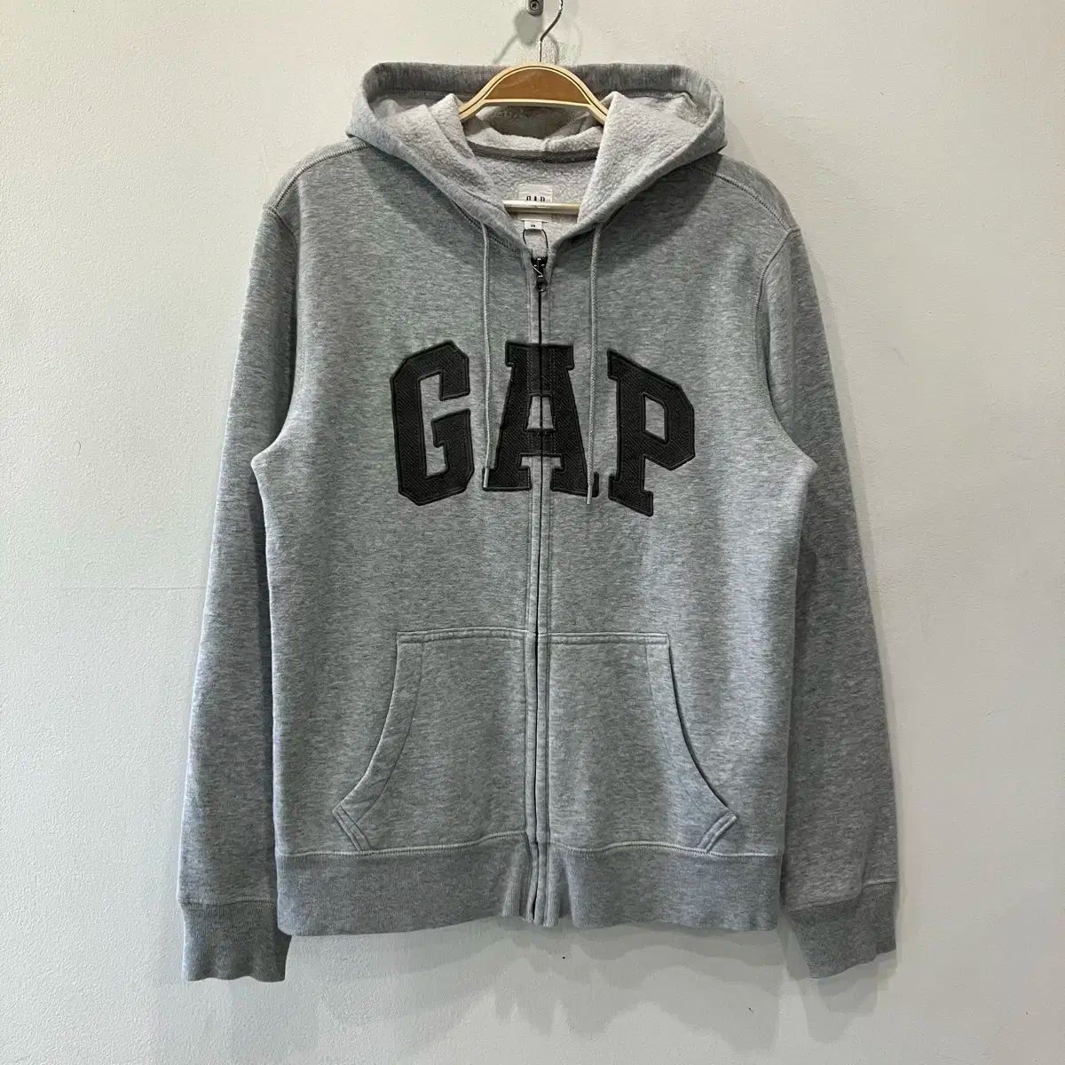 546 GAP ギャップ ジップアップパーカー フード付き