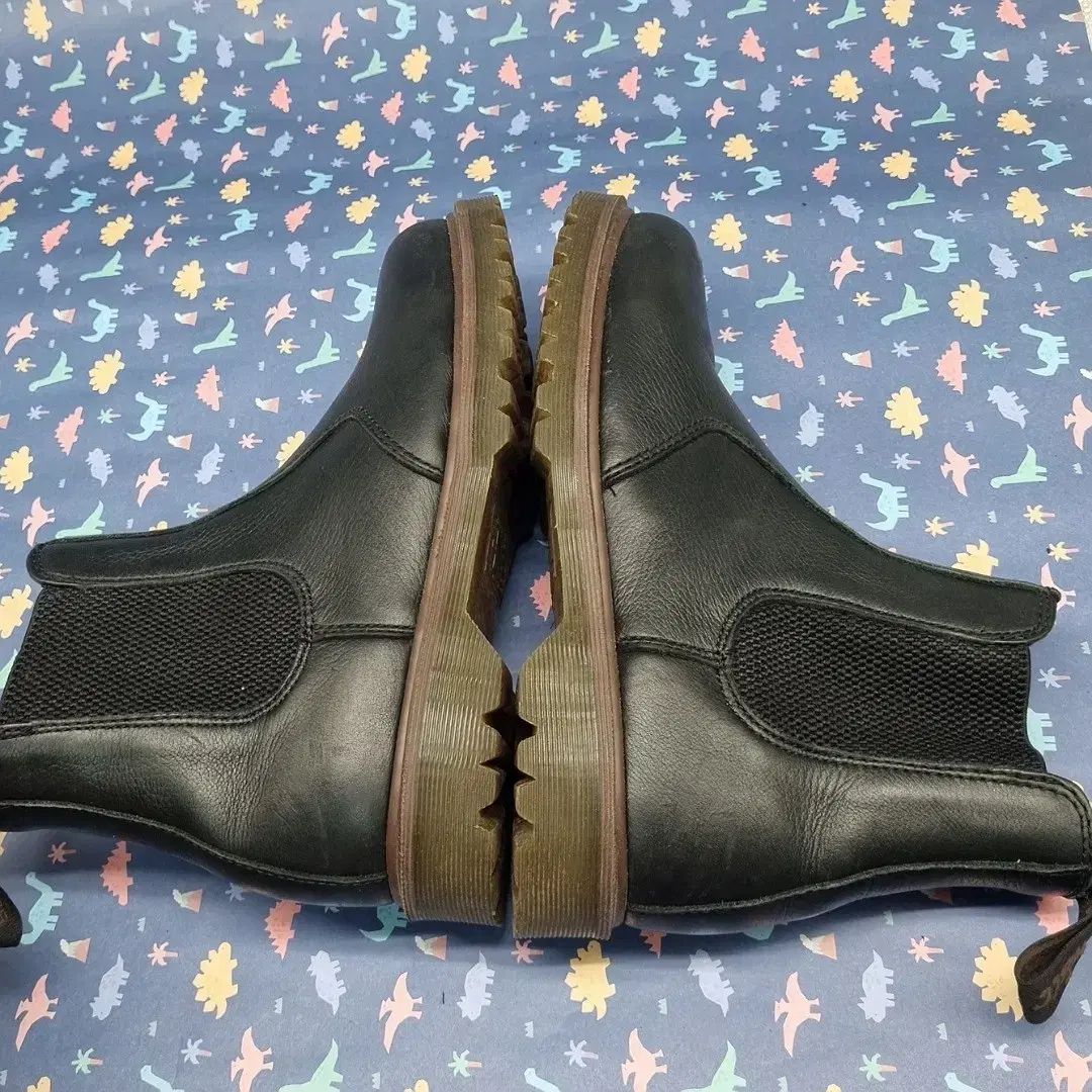 チェルシーブーツ