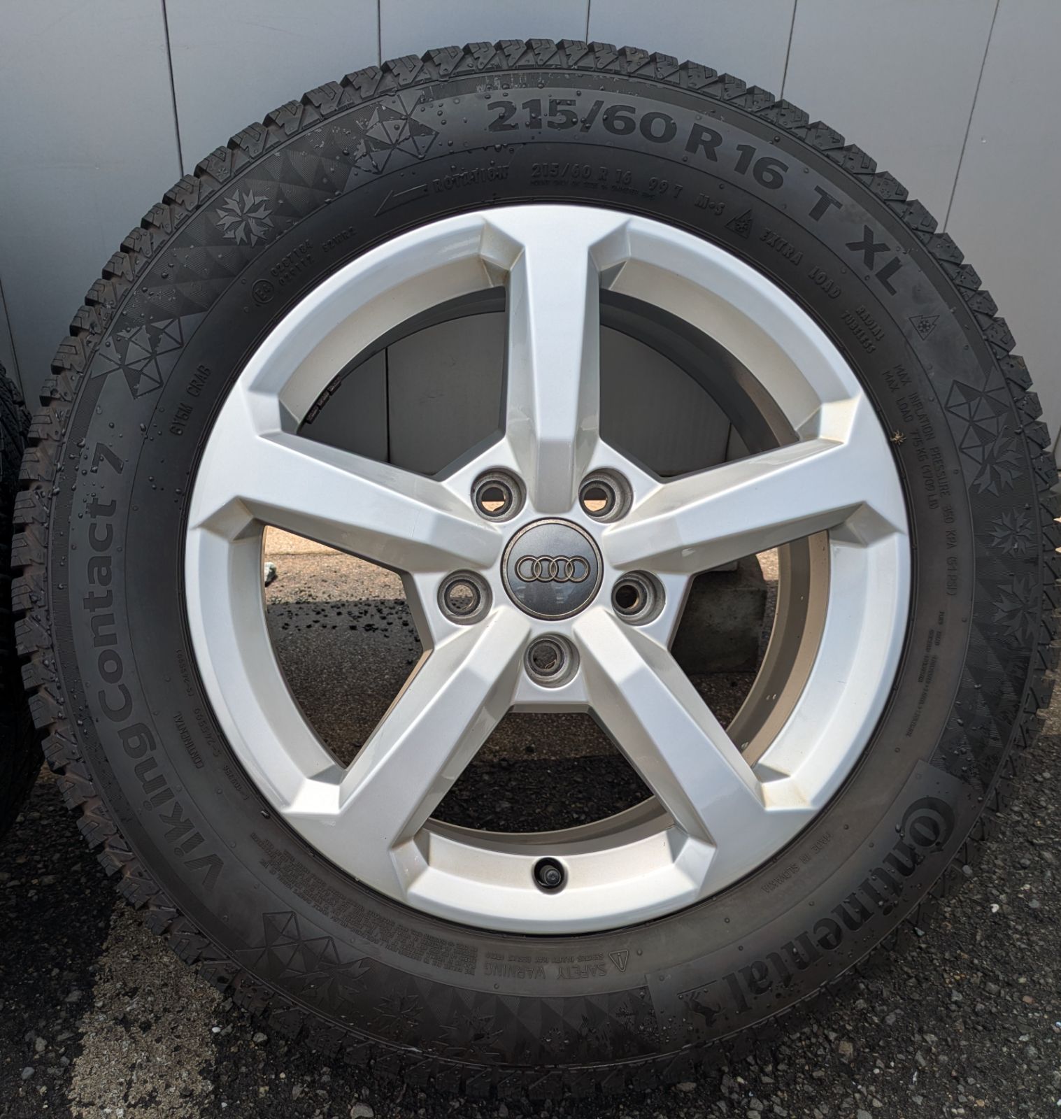 Audi（アウディ）Q2（GA系） 中古純正16インチアルミホイール 
