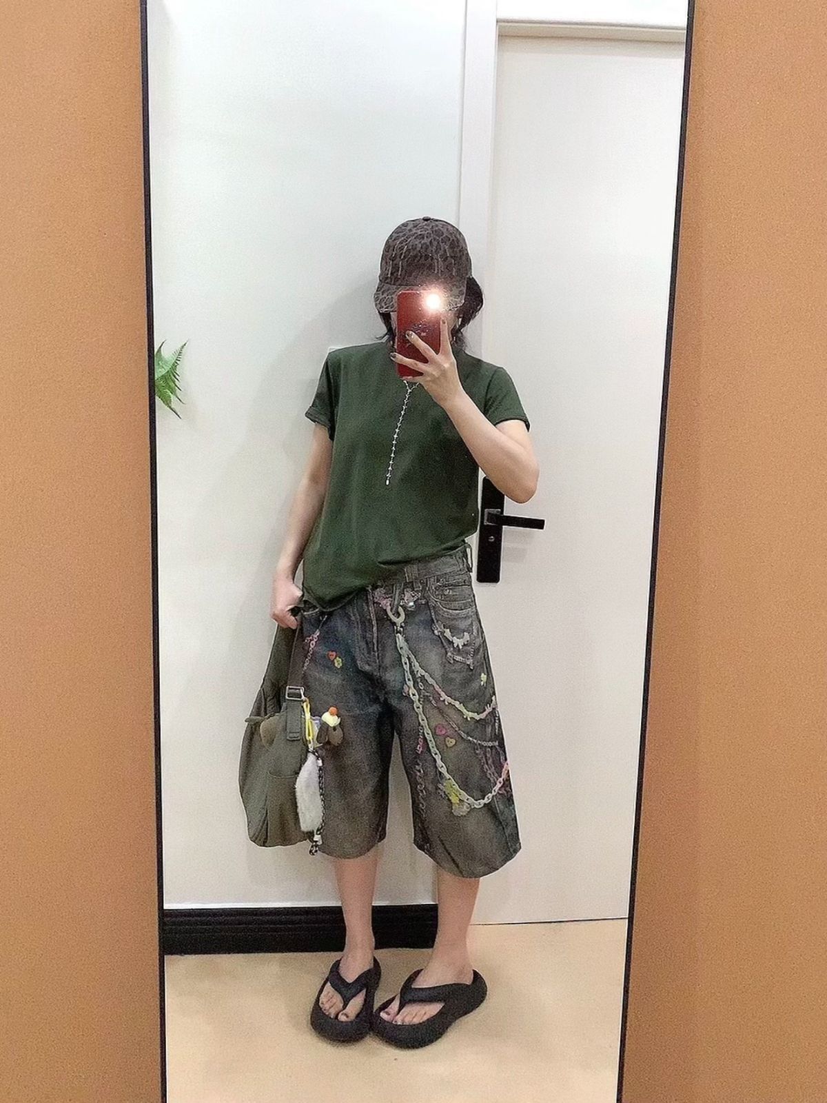 SHORTS -
