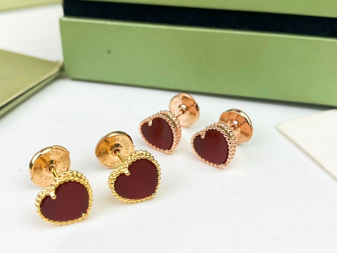 ヴァンクリーフ＆アーペル　Van cleef&Arpels　ピアス　ハート　ゴールド