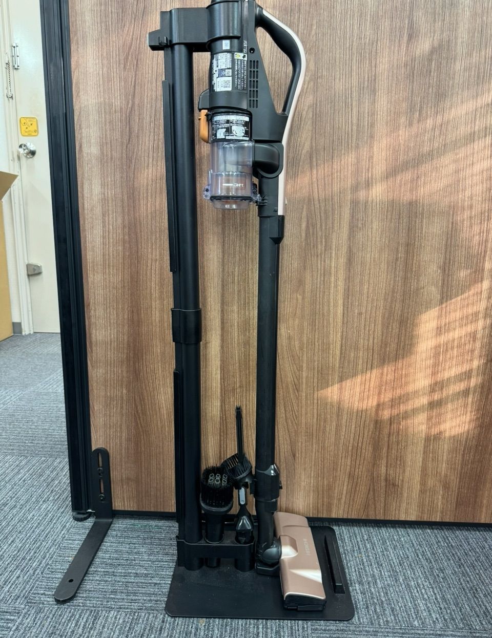 SALE】HITACHI 日立 充電式掃除機 PV-BHL 3000J 2022年製 - メルカリ