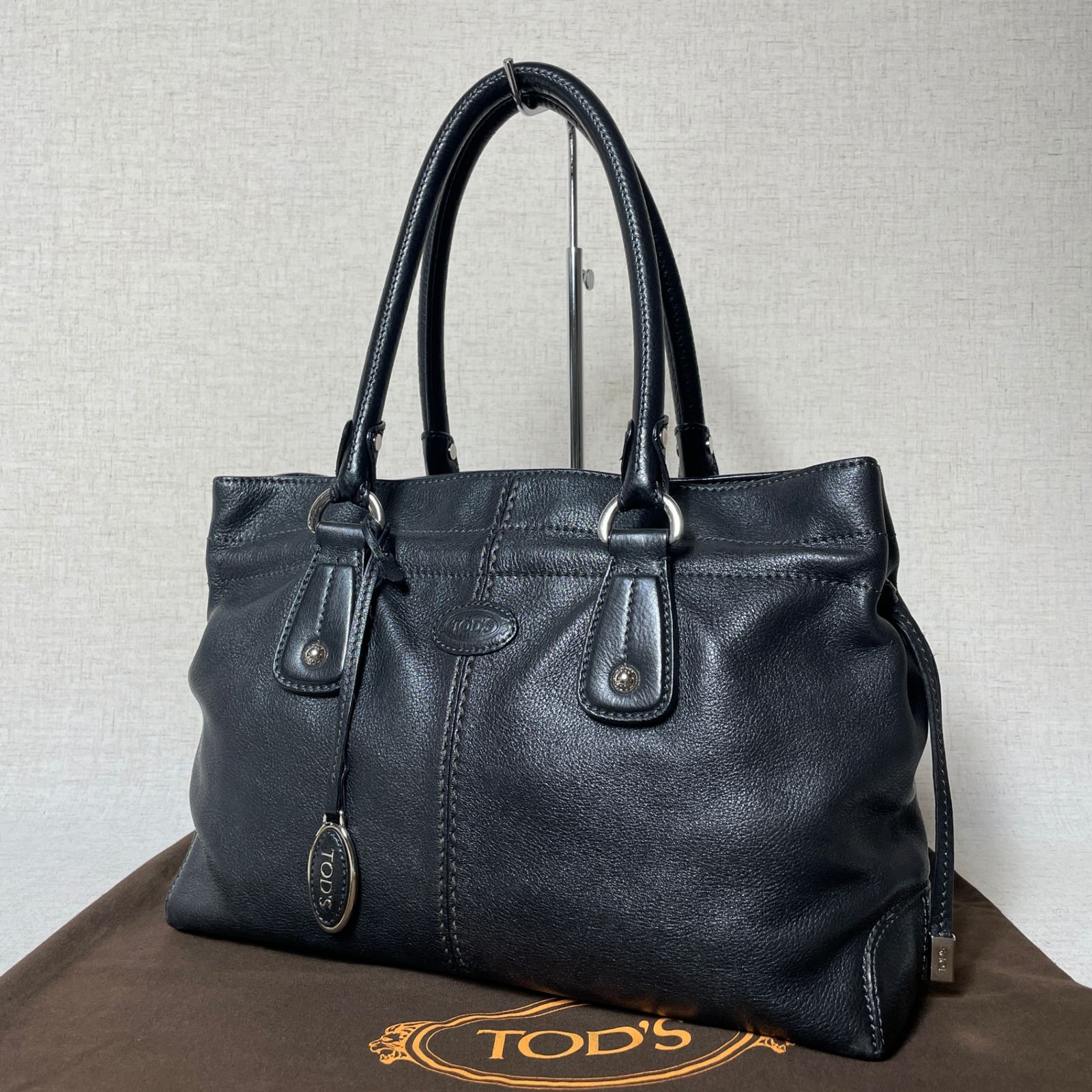 2504-220｜美品｜トッズ ハンドバッグ レザー ブラック - メルカリ