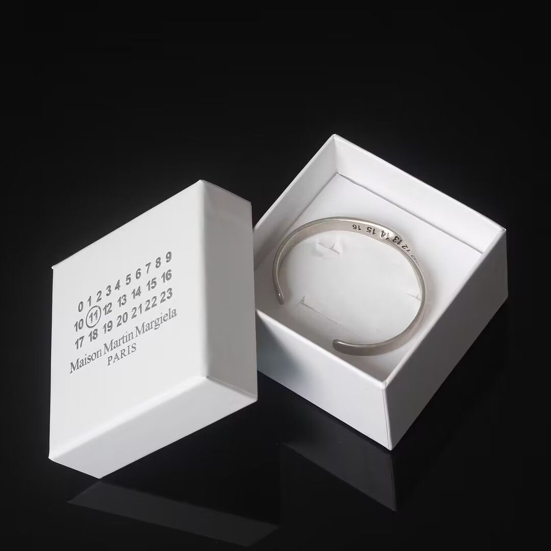 【箱あり】Maison Margiela シルバーナンバーロゴバングル Maison Margiela（メゾン マルジェラ）スターリングシルバー