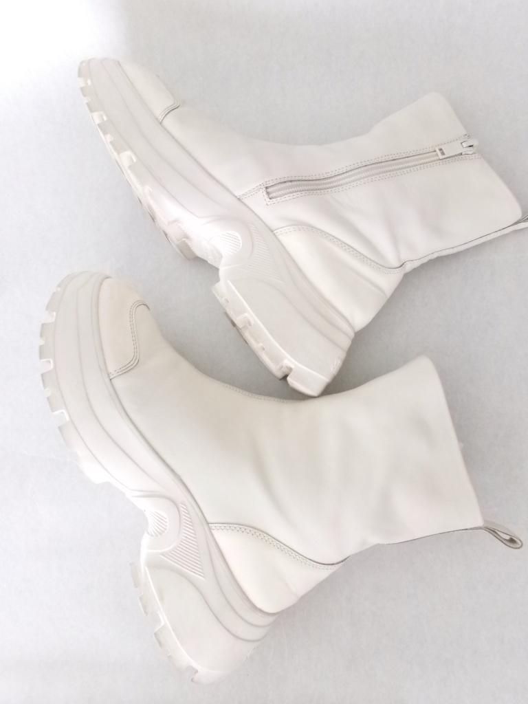 スタッカート ブーツ