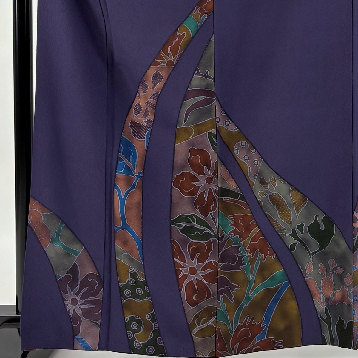 付下げ 身丈165cm 裄丈65cm M 袷 辻村ジュサブロー 伊と幸 落款あり うさぎ 桜の花びら 灰緑 正絹 逸品 中古 付下げ 身丈165cm 裄丈65.5cm M 袷 辻村ジュサブロー 落款 草花 枝葉