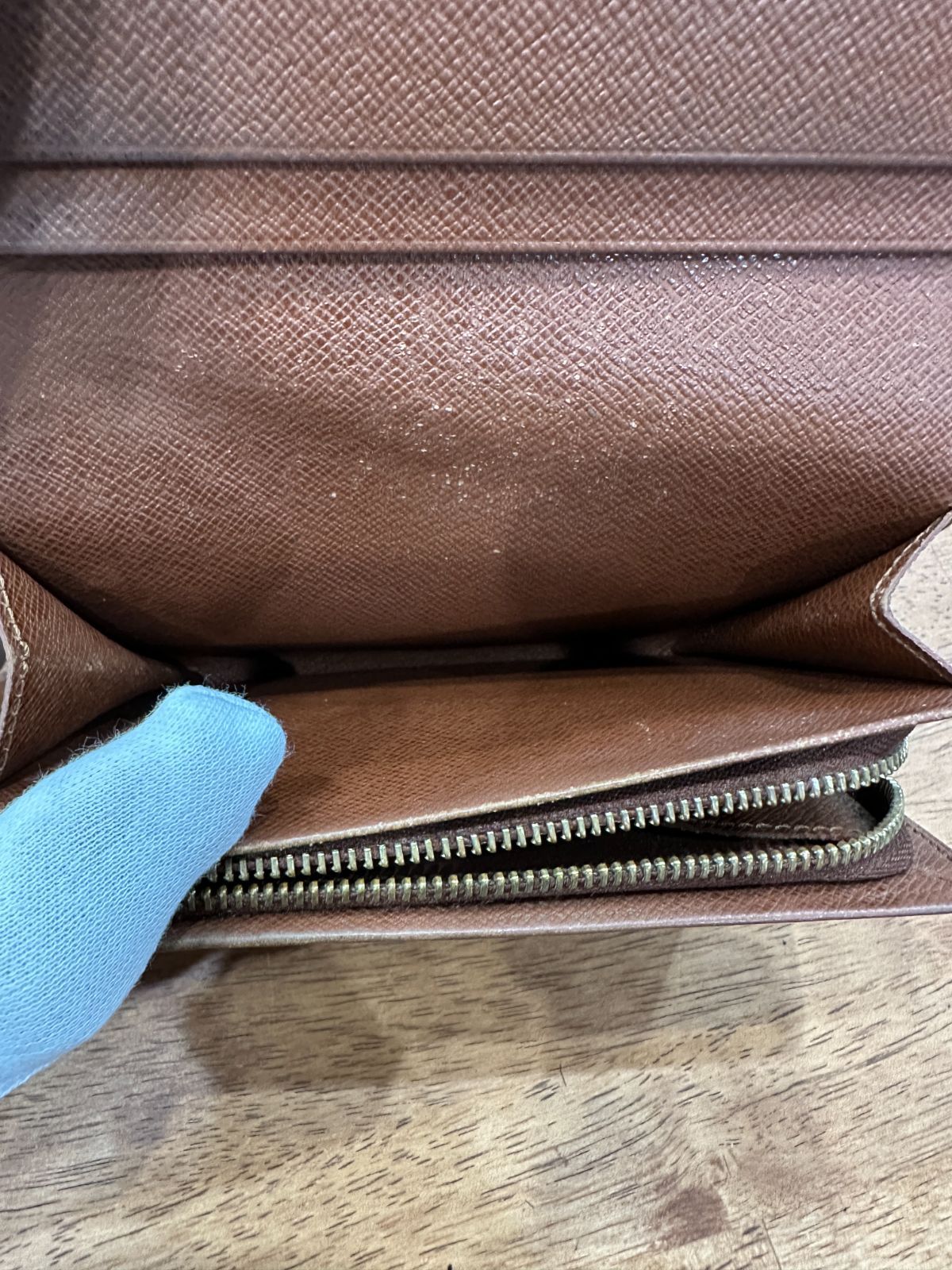 モノグラム 財布