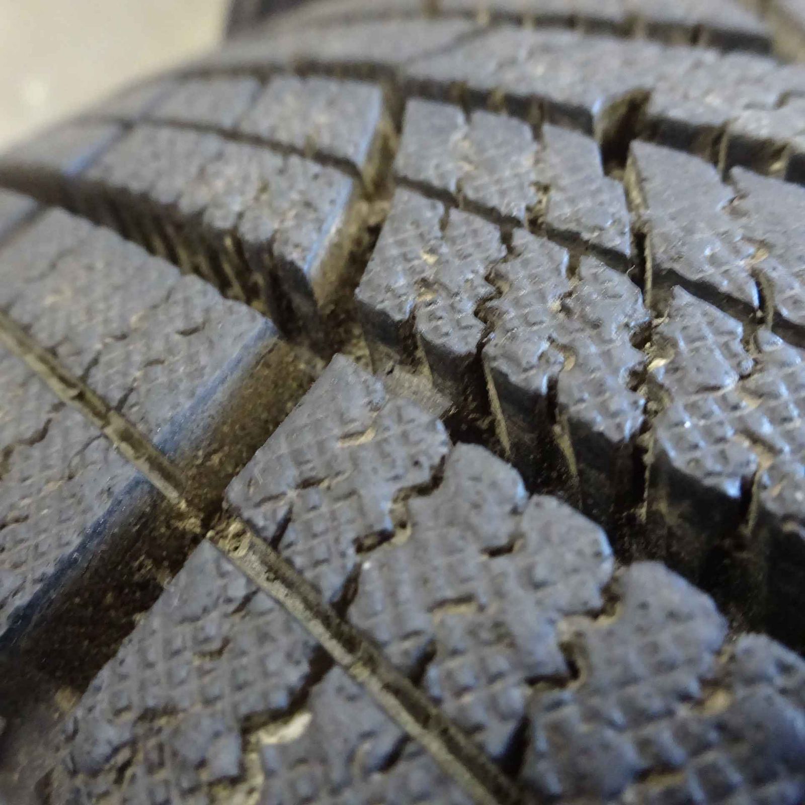 もみお145／80R13 タイヤ 145-80-13」の人気商品一覧 | 安い商品を通販サイトから