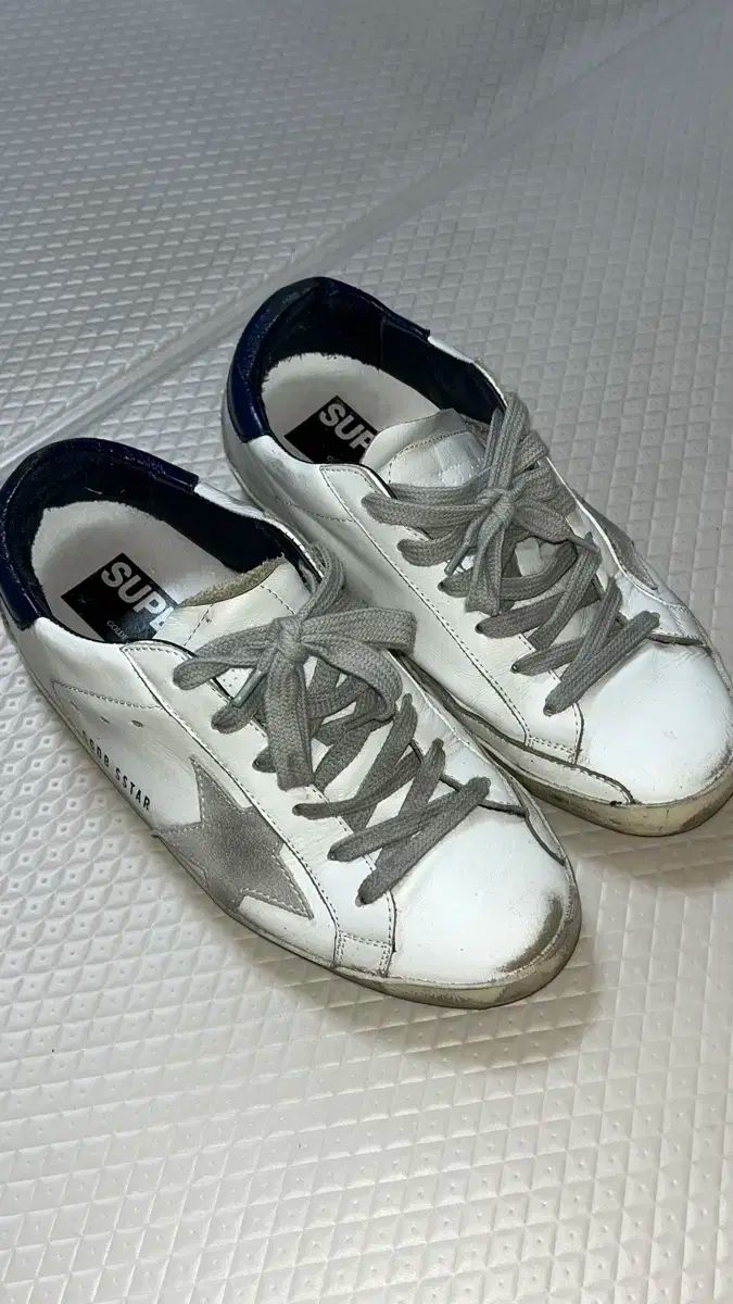 【雷市場（ポンジャン）商品韓国直送】 GOLDEN GOOSE(ゴールデングース) スーパースター ネイビータブ ブルータブ レディース スエード スター ブルー ヒップタップ