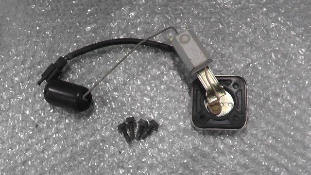 YB-1 FOUR UA05J-006xxx の フューエルセンサー:#1752547195