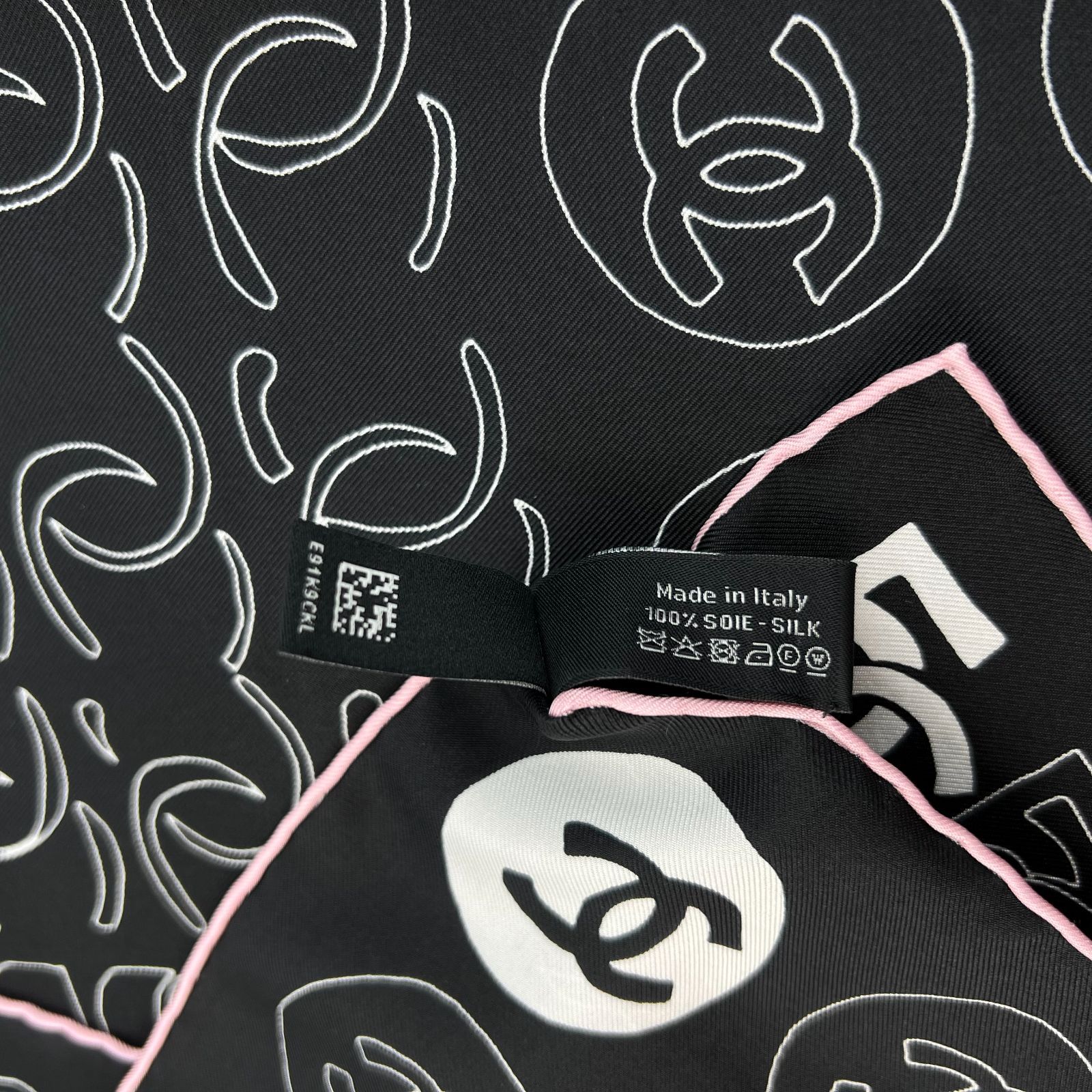 美品】シャネル スカーフ ココマーク ヴィンテージ シルク 絹 CHANEL シャネル ココマーク スカーフ シルク ブラック ホワイト
